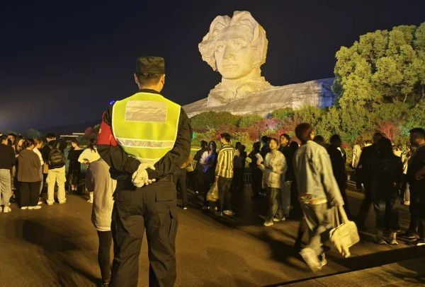 長沙紅光保安服務(wù)有限公司,長沙安保服務(wù),長沙安全服務(wù),長沙非武裝押運(yùn),勞務(wù)派遣服務(wù) 長沙紅光保安服務(wù)有限公司,長沙安保服務(wù),長沙安全服務(wù),長沙非武裝押運(yùn),勞務(wù)派遣服務(wù)
