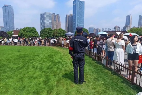 長沙紅光保安服務(wù)有限公司,長沙安保服務(wù),長沙安全服務(wù),長沙非武裝押運(yùn),勞務(wù)派遣服務(wù)
